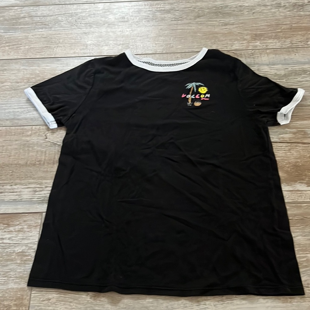 cute volcom t shrit